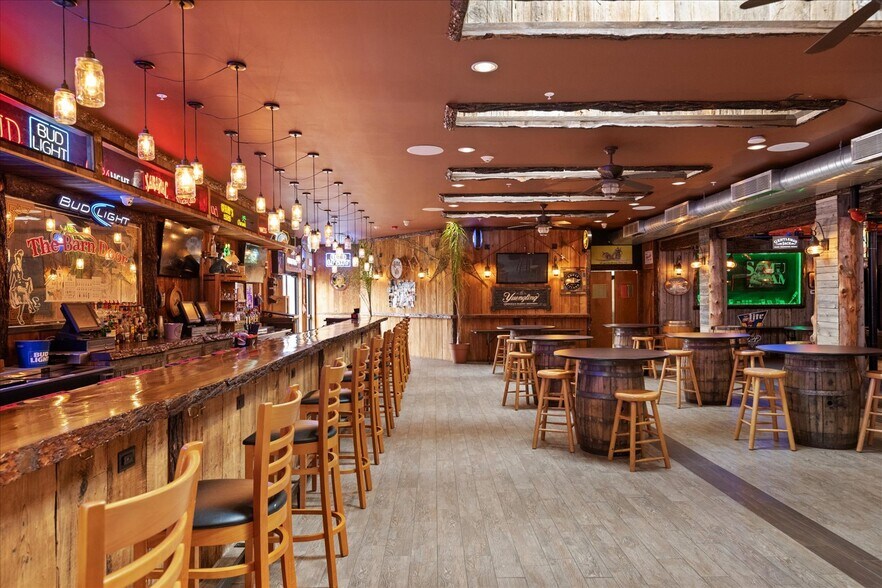 More Photos Of 728 Court St, Utica Restaurant For Sale