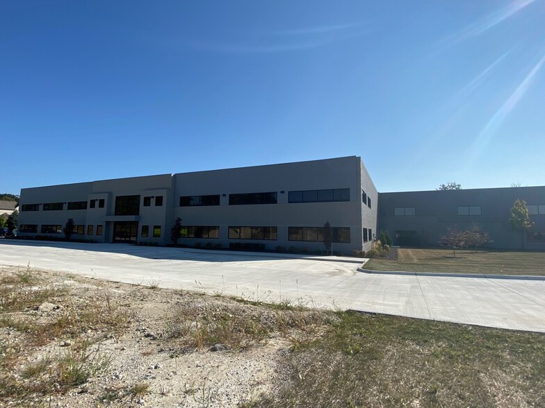 Primary Photo Of 51865 Danview Technology Ct, Shelby Township Warehouse For Lease