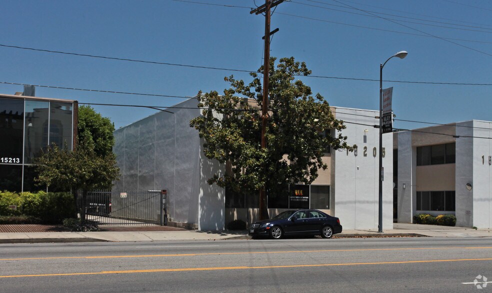More Photos Of 15205 Burbank Blvd, Sherman Oaks Office For Lease