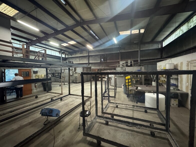 More Photos Of 1213 E Bearss Ave, Lutz Service For Sale