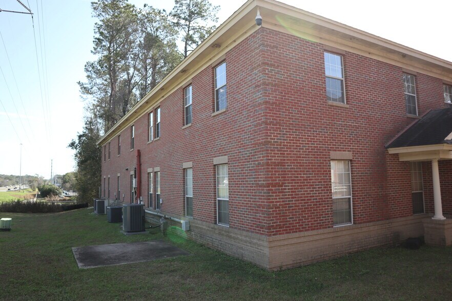 More Photos Of 1974 Commonwealth Ln, Tallahassee Office Residential For Sale