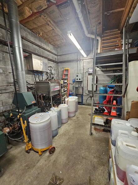 More Photos Of 316 W Liberty St, Rome Specialty For Sale