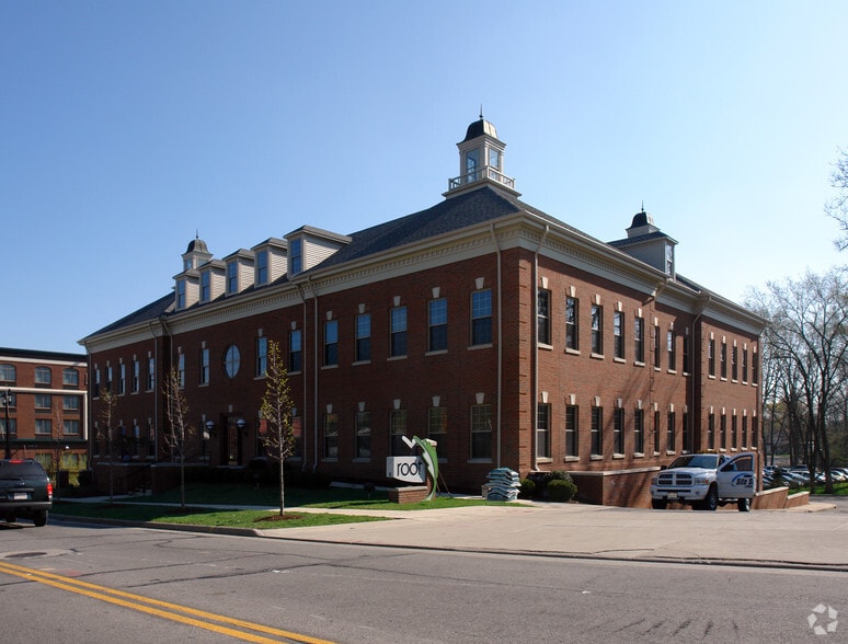 More Photos Of 5470 Main St, Sylvania Office For Lease