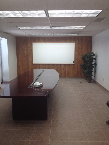 More Photos Of 2401 Sivley Rd, Artesia Truck Terminal For Sale