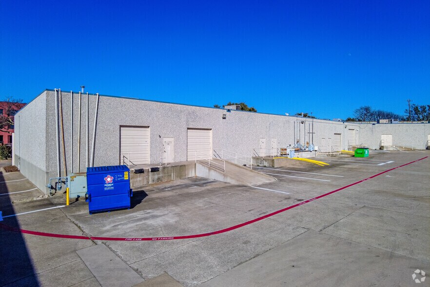 More Photos Of 2101 Midway Rd, Carrollton Light Manufacturing For Lease