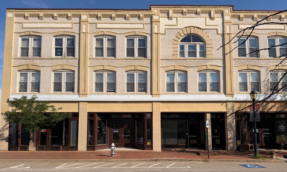 More Photos Of 245 E Broadway Ave, Hopewell Apartments For Lease