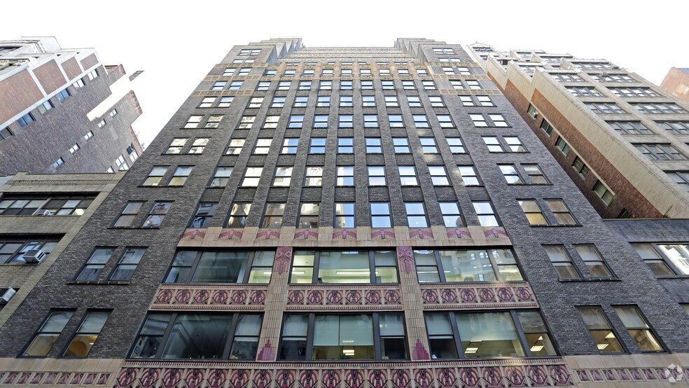 More Photos Of 42 W 39th St, New York Office For Lease