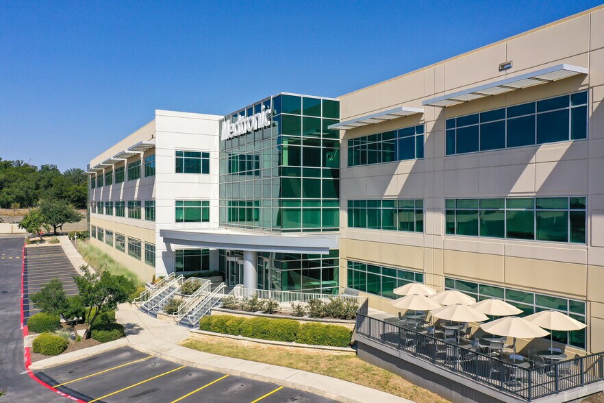 More Photos Of 18302 Talavera Rdg, San Antonio Office For Lease