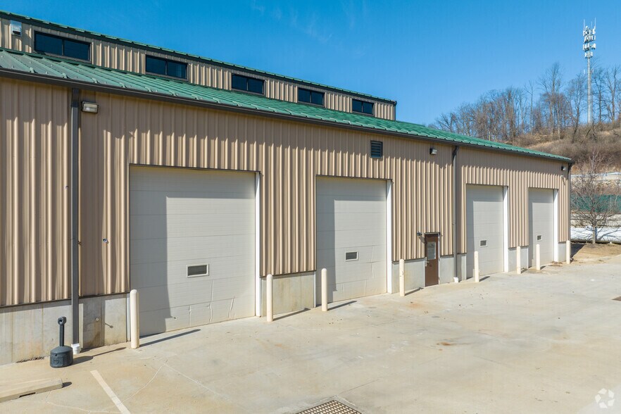 More Photos Of 2599 Yellow Springs Rd, Malvern Light Distribution For Lease