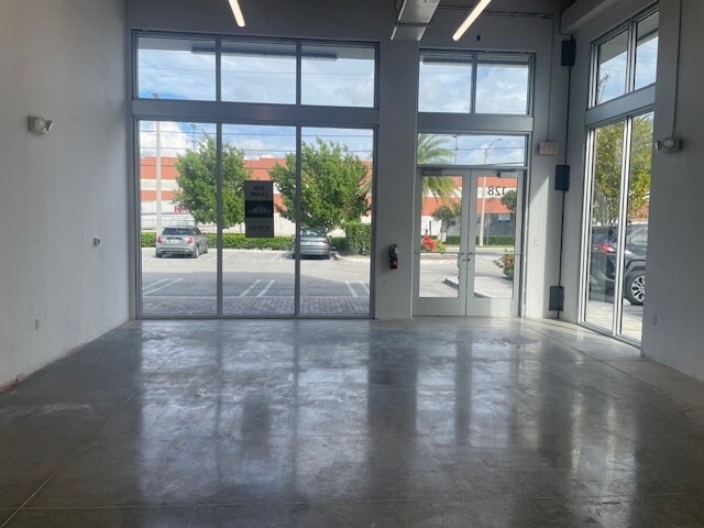 More Photos Of 10890 NW 17th St, Doral Storefront Retail Office For Sale