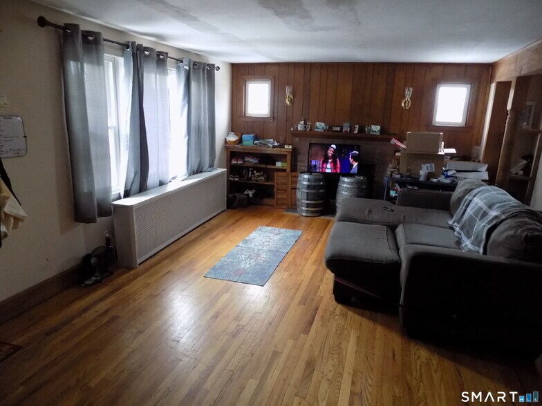 More Photos Of 941 Farmington Ave, Bristol Office Residential For Sale