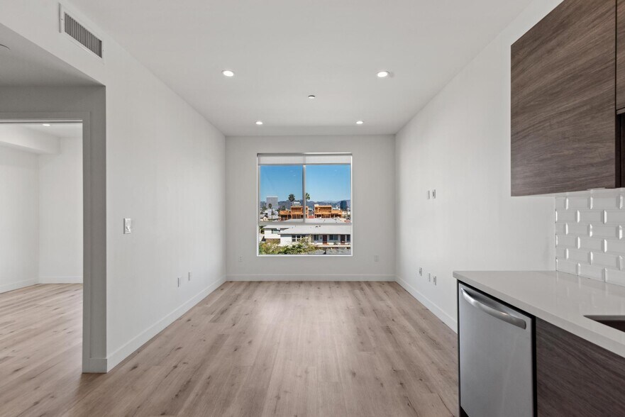More Photos Of 1545 S Fairfax Ave, Los Angeles Apartments For Sale
