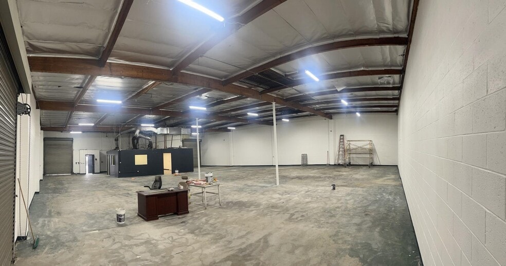 More Photos Of 772 Stanford Ave, Los Angeles Warehouse For Lease