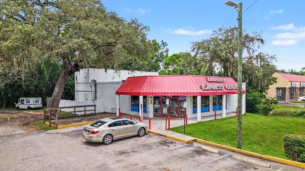 More Photos Of 12712 56th St N, Temple Terrace Freestanding For Sale