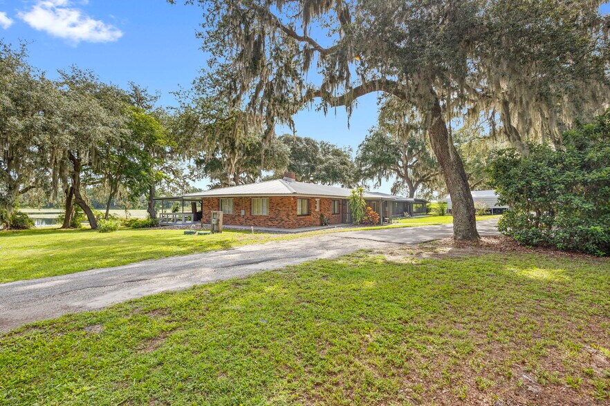 More Photos Of 579 Johnson Lake Rd, De Leon Springs Assisted Living For Sale