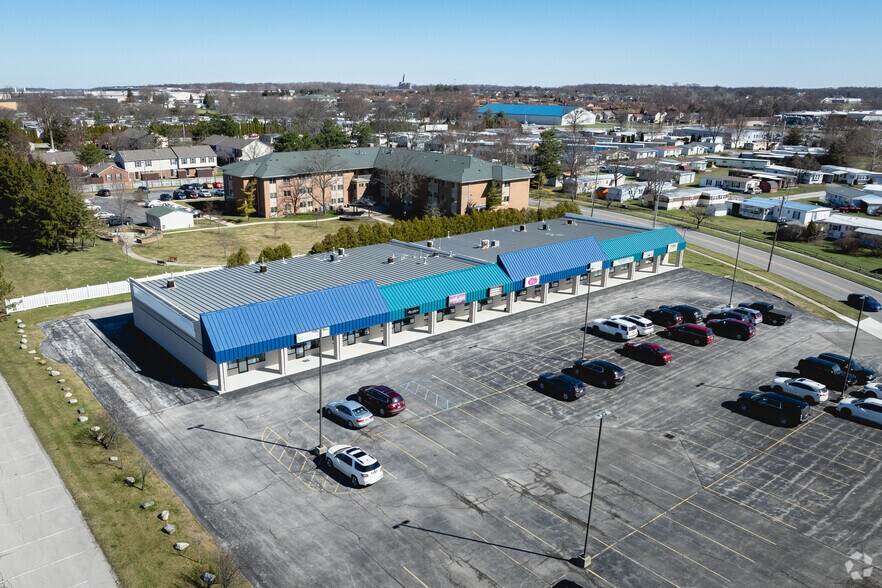Primary Photo Of 1100 Croy Dr, Findlay Storefront Retail Office For Sale