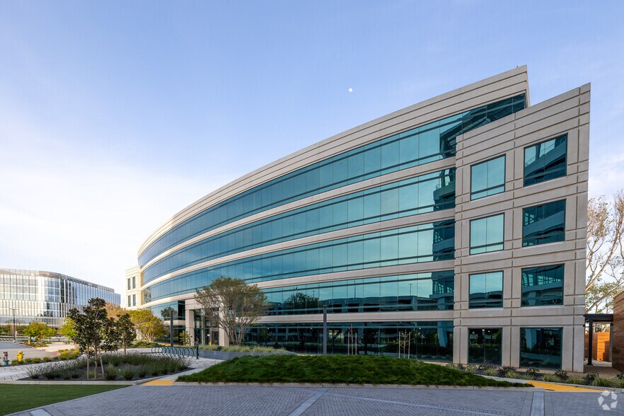 More Photos Of 555 Airport Blvd, Burlingame Office For Lease