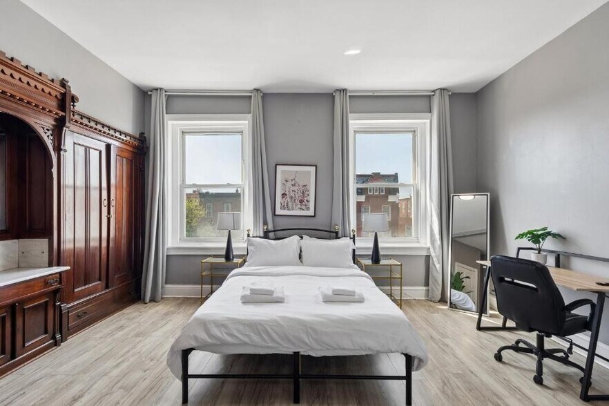 More Photos Of 1611 S Broad St, Philadelphia Specialty For Sale