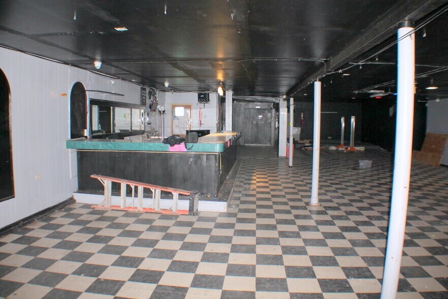 More Photos Of 6919 Lyons Ave, Houston Storefront Retail Office For Lease