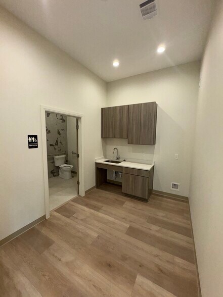 More Photos Of 12801 Anderson Mill Rd, Austin Unknown For Lease