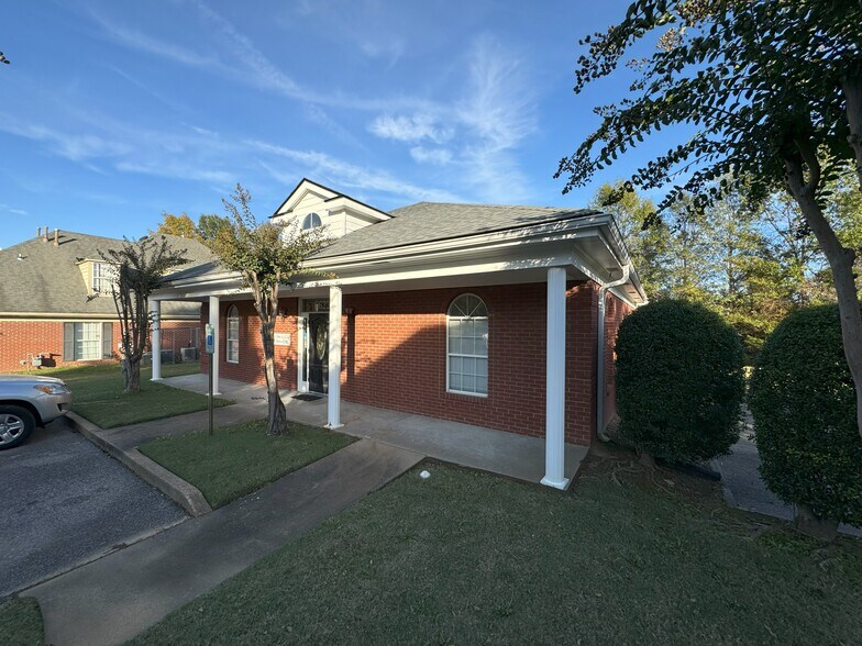 More Photos Of 6622 Kirby Center Cv, Memphis Medical For Lease