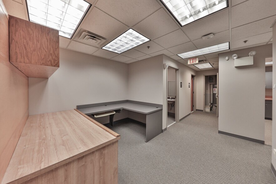 More Photos Of 2299 Brodhead Rd, Bethlehem Office For Sale