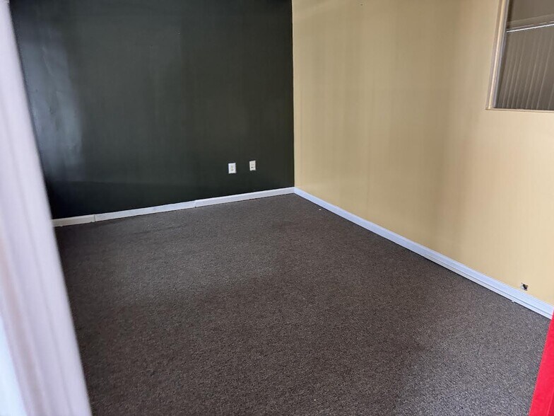 More Photos Of 43615-43695 Michigan Ave, Canton Township Unknown For Lease
