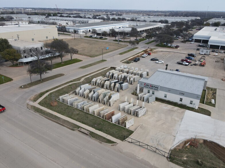Primary Photo Of 2300 Handley Ederville Rd, Fort Worth Warehouse For Lease