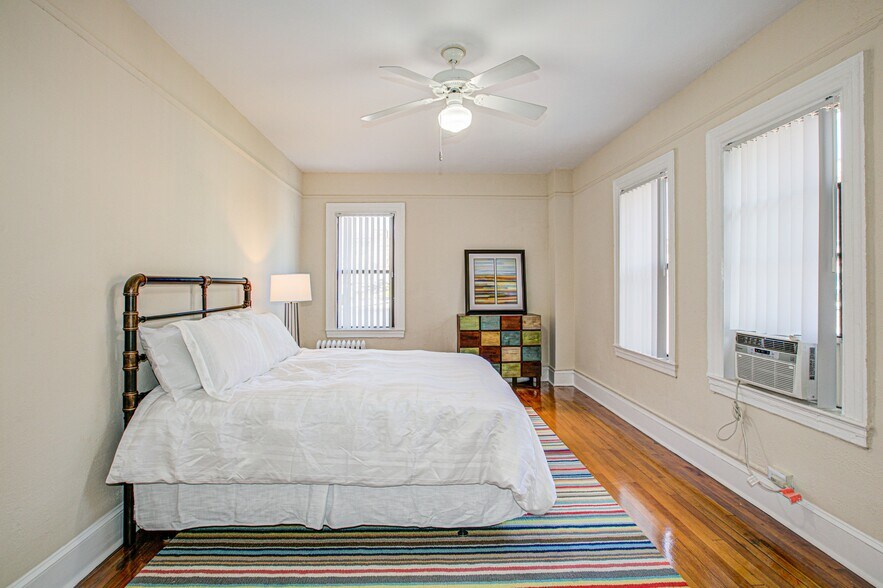 More Photos Of 1616 16th St NW, Washington Apartments For Sale