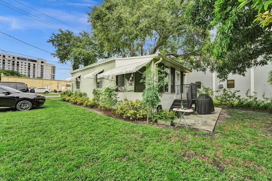 More Photos Of 121 SE 1st Ave, Dania Beach Auto Repair For Sale