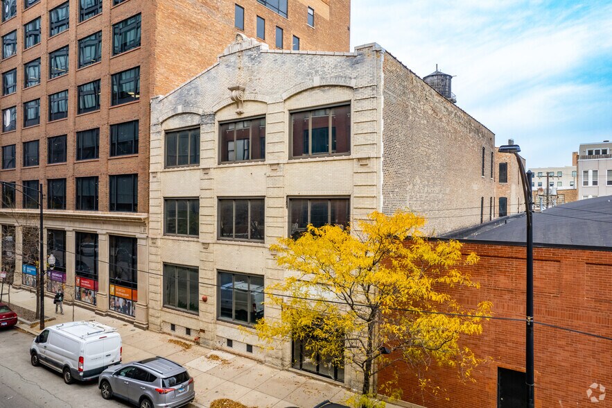 More Photos Of 1026 W Van Buren St, Chicago Loft Creative Space For Sale
