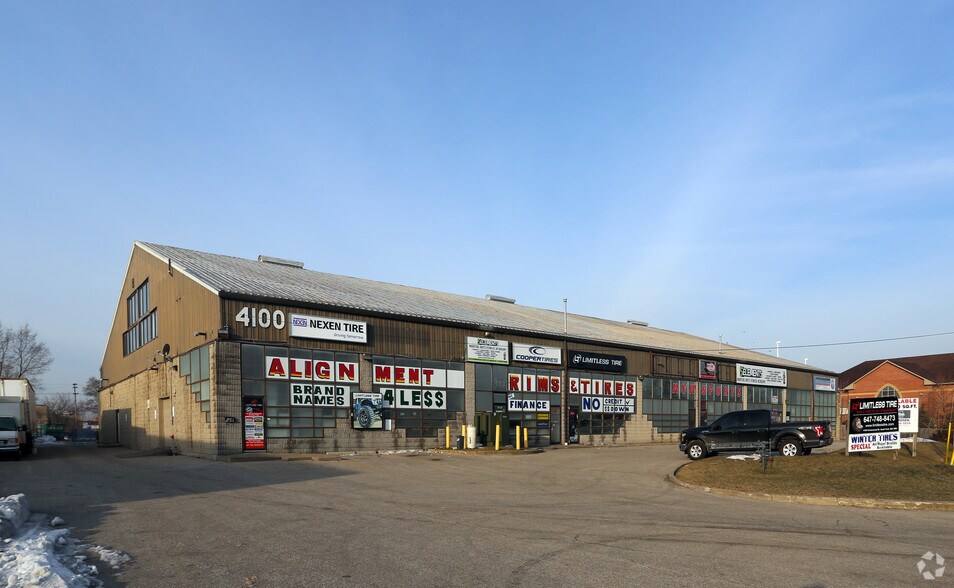 More Photos Of 4100 Chesswood Dr, Toronto Warehouse For Sale