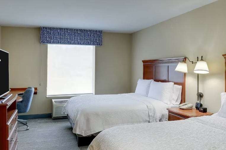 More Photos Of 5723 Heritage Crossing Dr, Glen Carbon Hotel For Sale