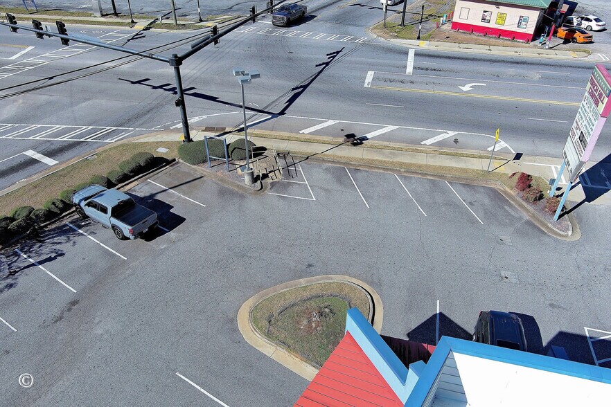 More Photos Of 2039 Torch Hill Rd, Columbus General Retail For Sale