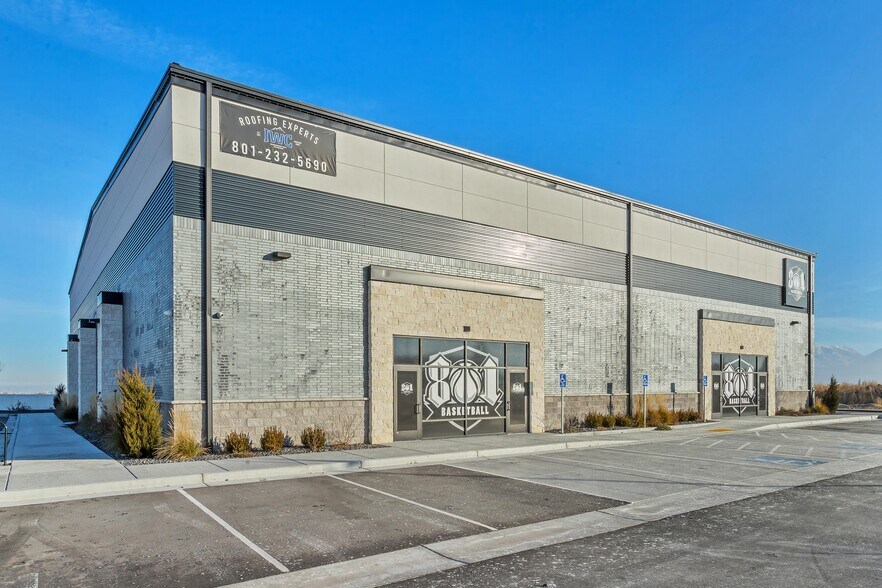 More Photos Of 5639 Mirabella Dr, Herriman Showroom For Sale