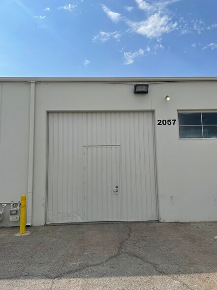 More Photos Of 2043-2063 S Lyon St, Santa Ana Light Manufacturing For Lease