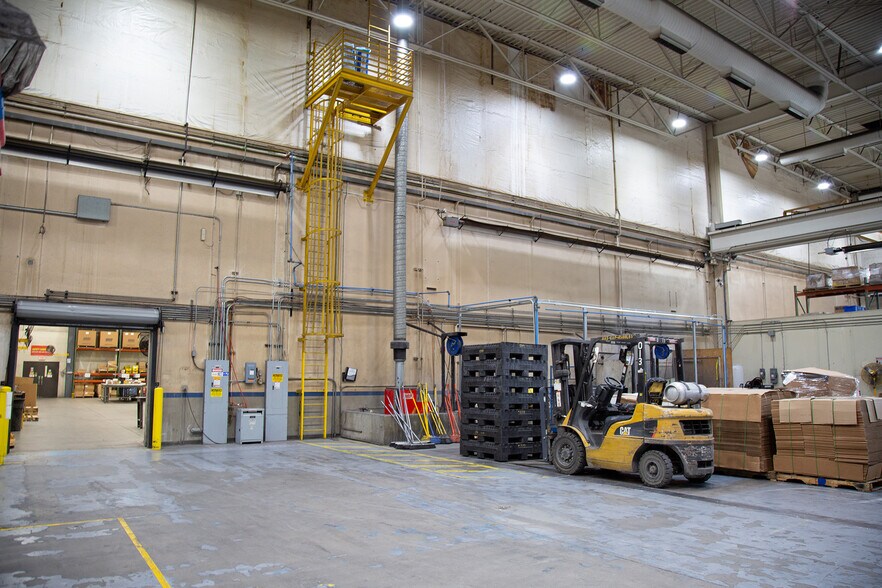 More Photos Of 3901 Midway Pl NE, Albuquerque Manufacturing For Sale