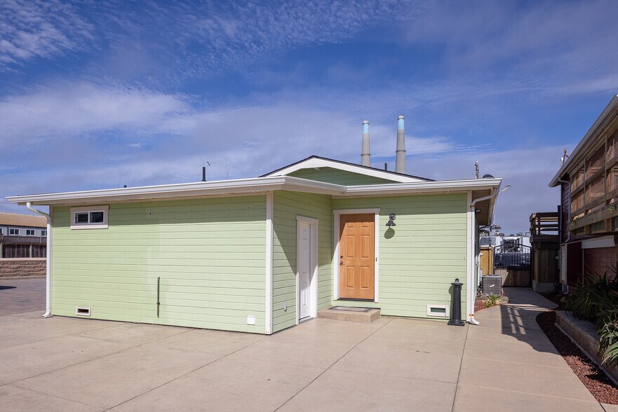 More Photos Of 7550-7552 Sandholdt Rd, Moss Landing Specialty For Sale
