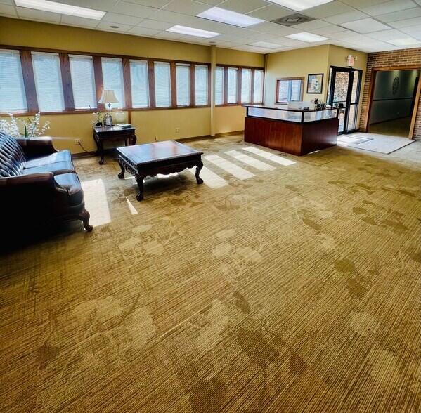 More Photos Of 4777 E State St, Rockford Medical For Sale