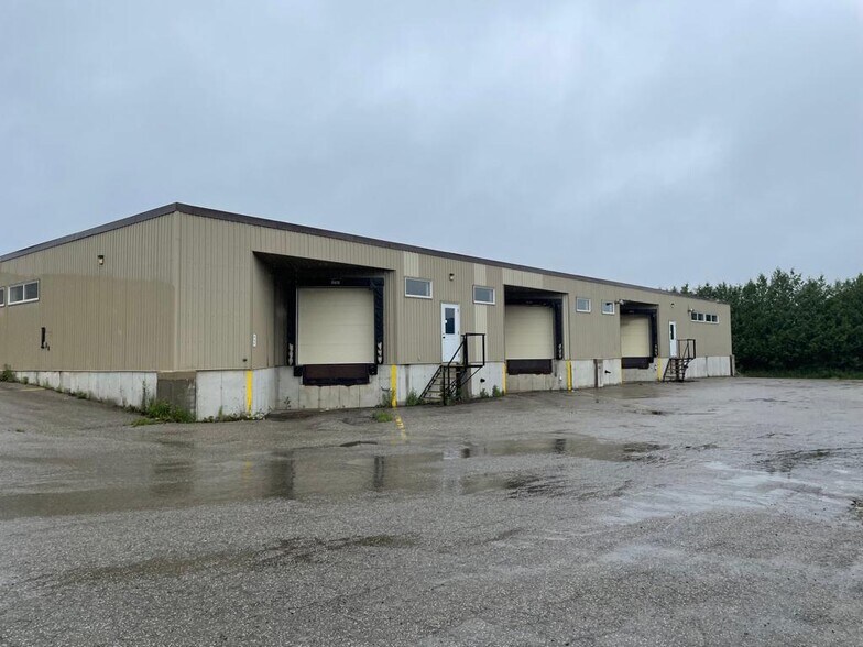 More Photos Of 115 Centennial Rd, Shelburne Warehouse For Lease