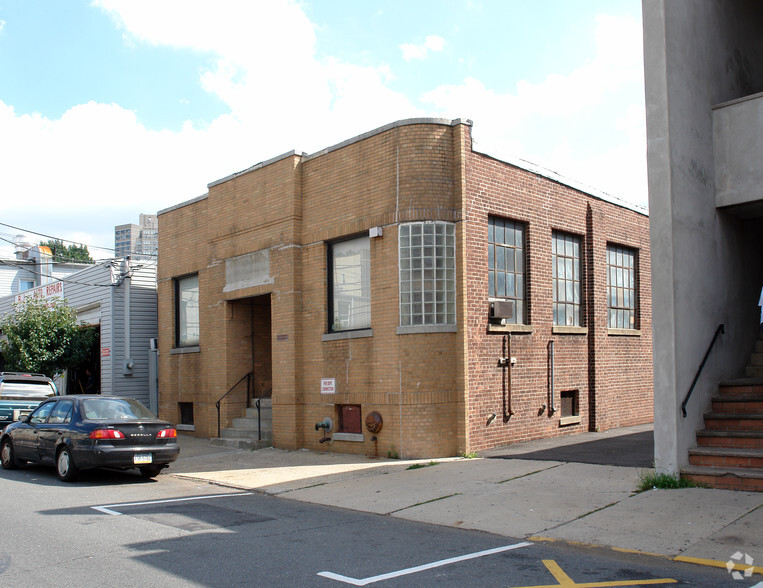 Primary Photo Of 109 71st St, Guttenberg Manufacturing For Sale