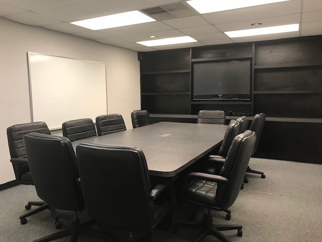 More Photos Of 502 County Road 640 E, Mulberry Office For Sale