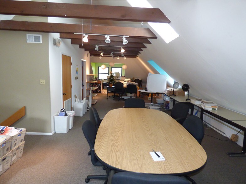 More Photos Of 4501-4509 Laclede Ave, Saint Louis Office For Sale