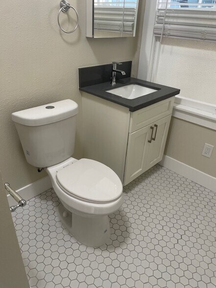 More Photos Of 59 10th St, Oakland Apartments For Sale