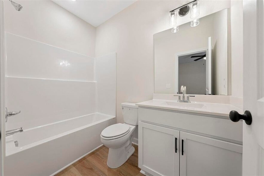 More Photos Of 721 Plano Rd, Bowling Green Apartments For Sale