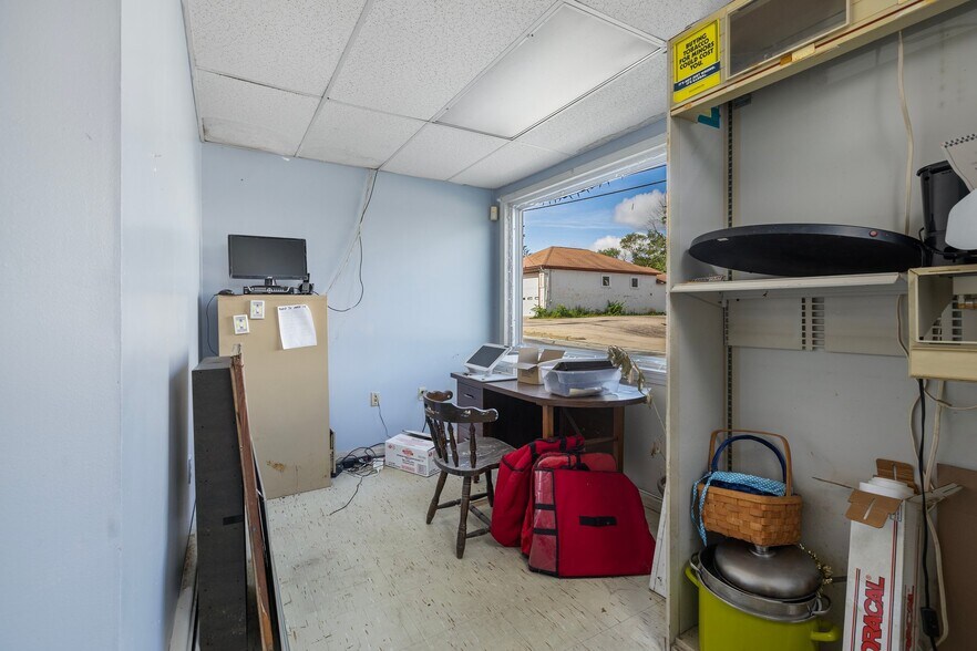 More Photos Of 1 Spring St, Hope Valley Restaurant For Sale