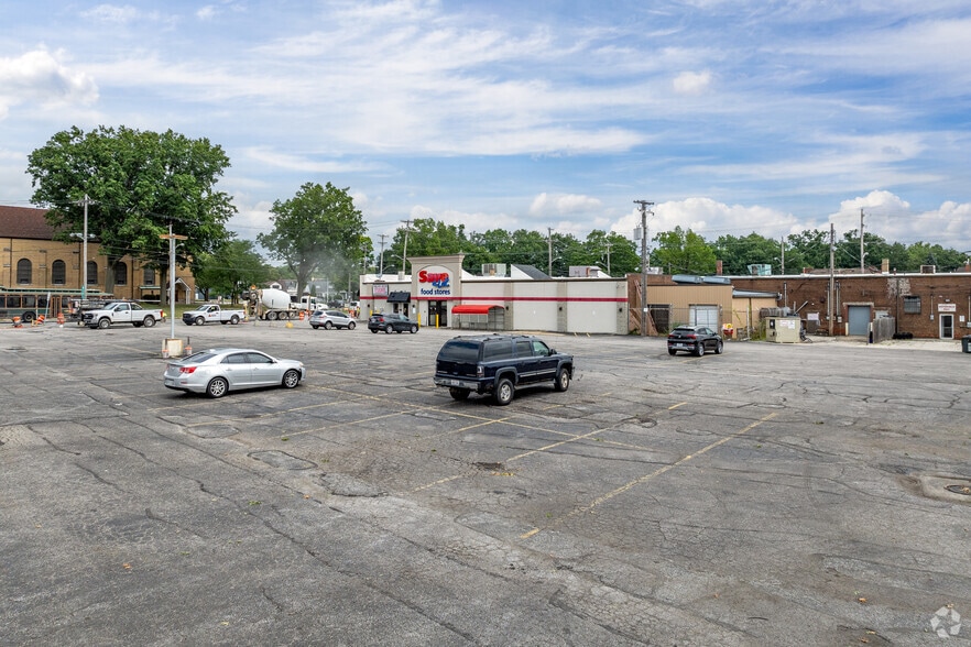 More Photos Of 4790-4802 Turney Rd, Garfield Heights Freestanding For Lease