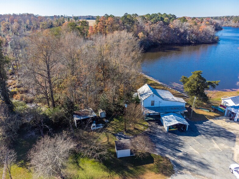 More Photos Of 8214 Panther Lake Rd, Willow Spring Flex For Lease