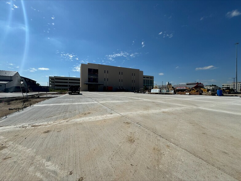 More Photos Of 130 Bella Katy Dr, Katy Office For Sale