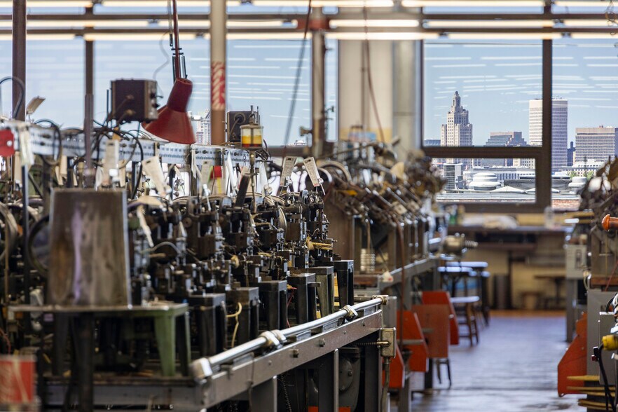 More Photos Of 735 Allens Ave, Providence Industrial For Sale